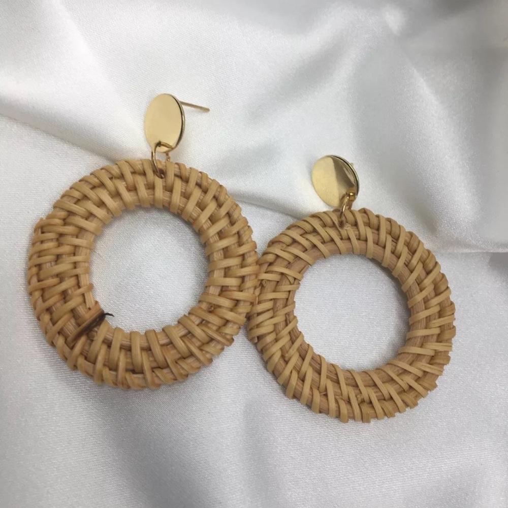 2 Inch Gold-tone Earring Set Boho Retro Pierced Rattan New - Picture 6 of 8